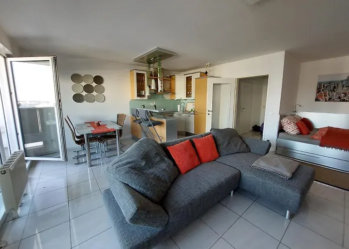 Tower Apartment With Private Terrace Next To Uno