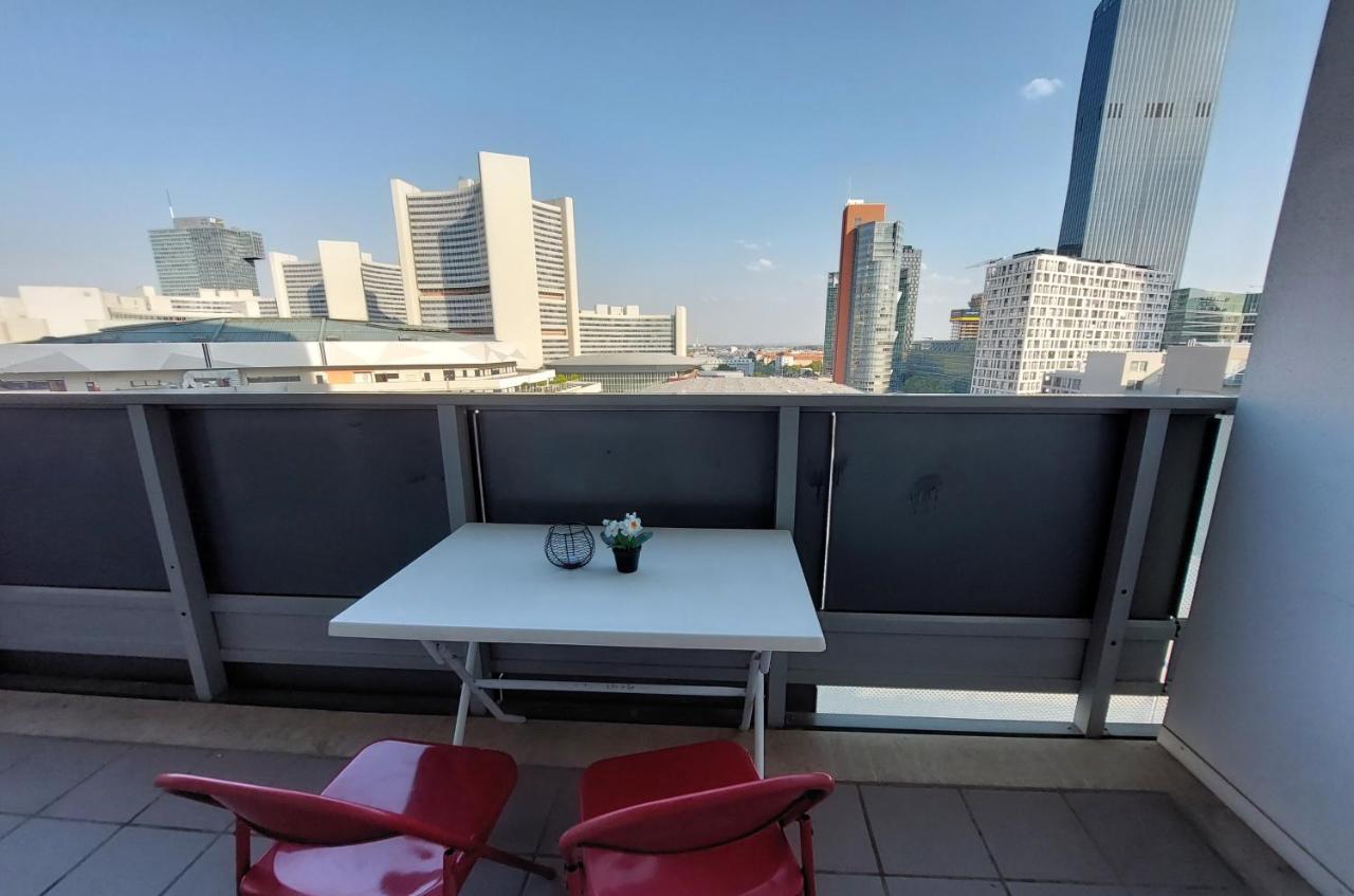 Appartement Tower With Private Terrace Next To Uno