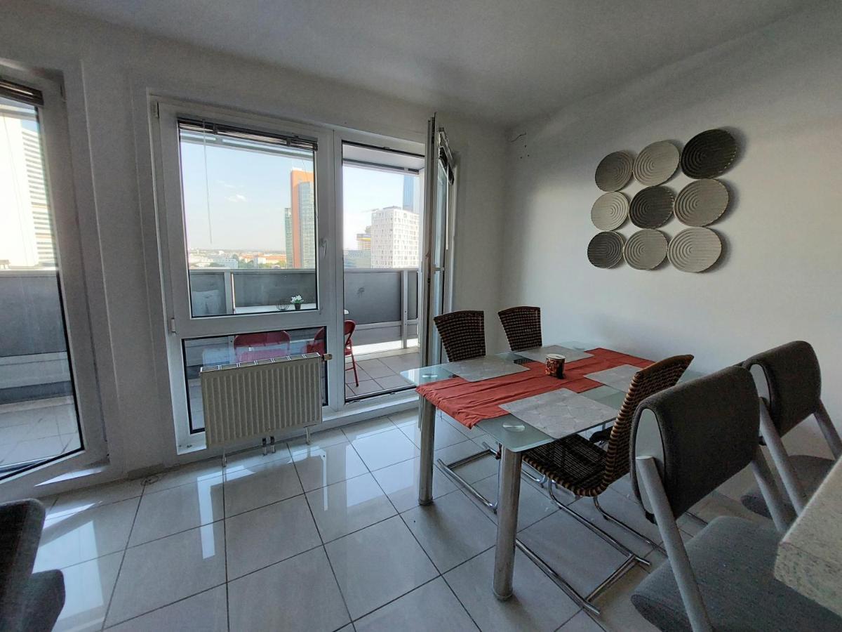 Tower With Private Terrace Next To Uno Appartement