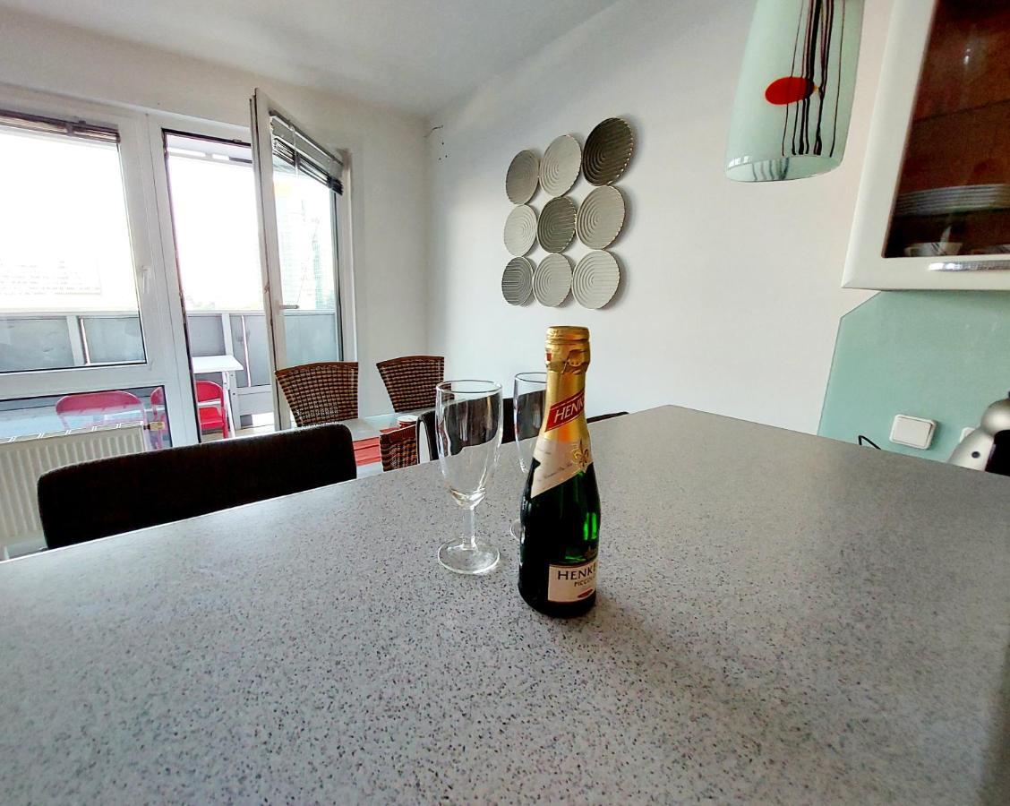 Appartement Tower With Private Terrace Next To Uno